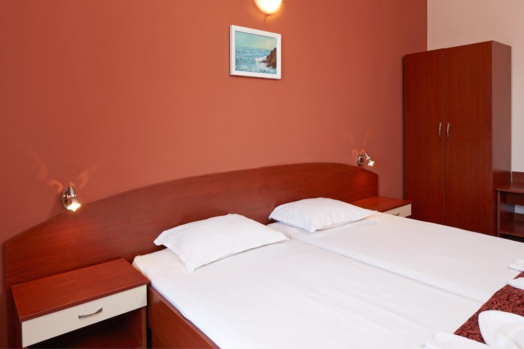 Guesthouse Kirov Ravda Kültér fotó
